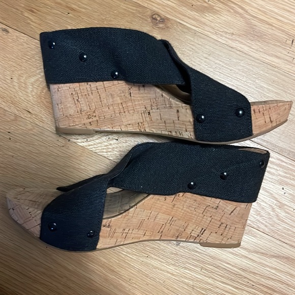 Lucky Brand black wedge - Picture 2 of 5
